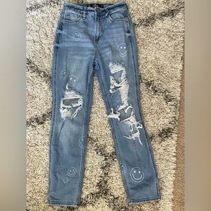 Hollister High Rise Ripped Mom Jeans with Smileys size 00
